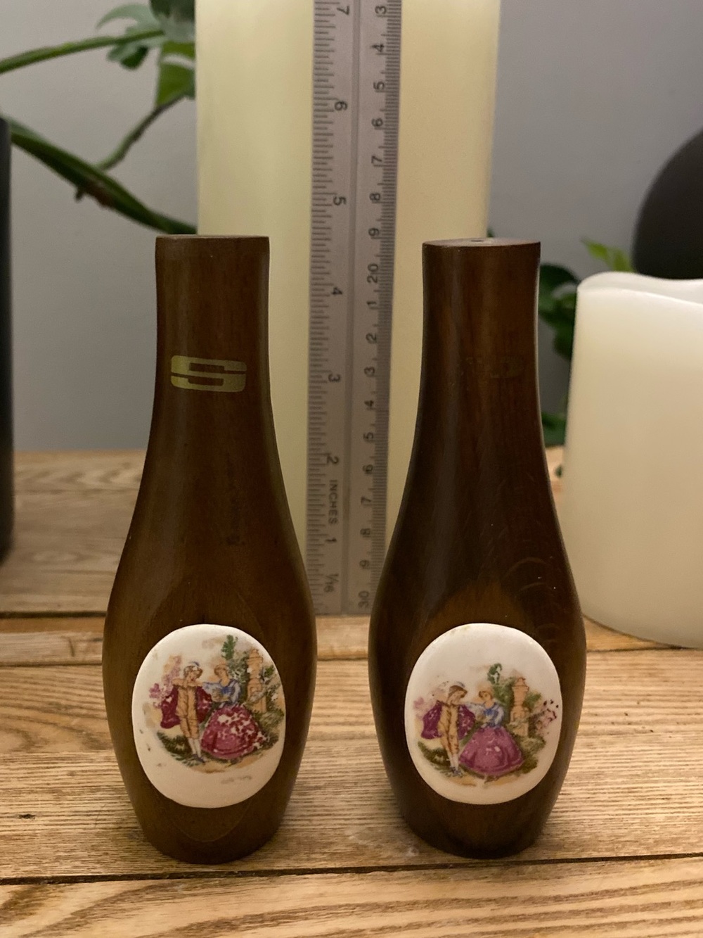Vintage MCM Wooden Salt & Pepper Shakers Courting Couple Cameo Medallion